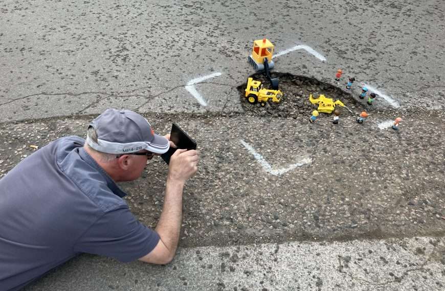 Orpington man claims victory after putting rubber ducks and diggers in potholes