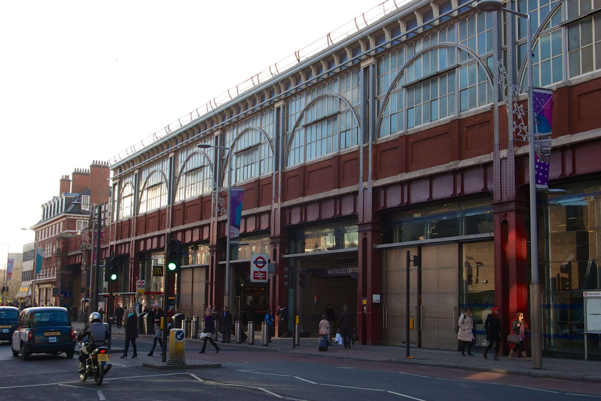 Waterloo Station. Credit: Tom Morris (Wikimedia Commons)