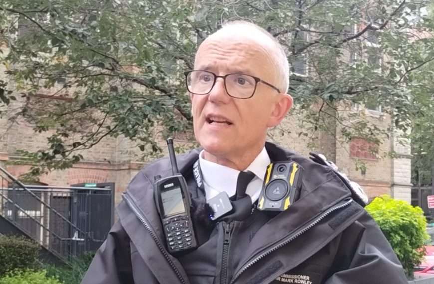 Video interviews: Police commissioner and Mayor call for mobile phone makers to ‘design out’ thefts as rates hit 250 a day