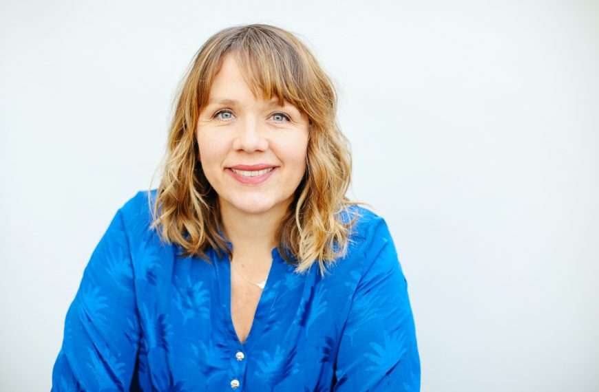 The Owl and the Nightingale Debate