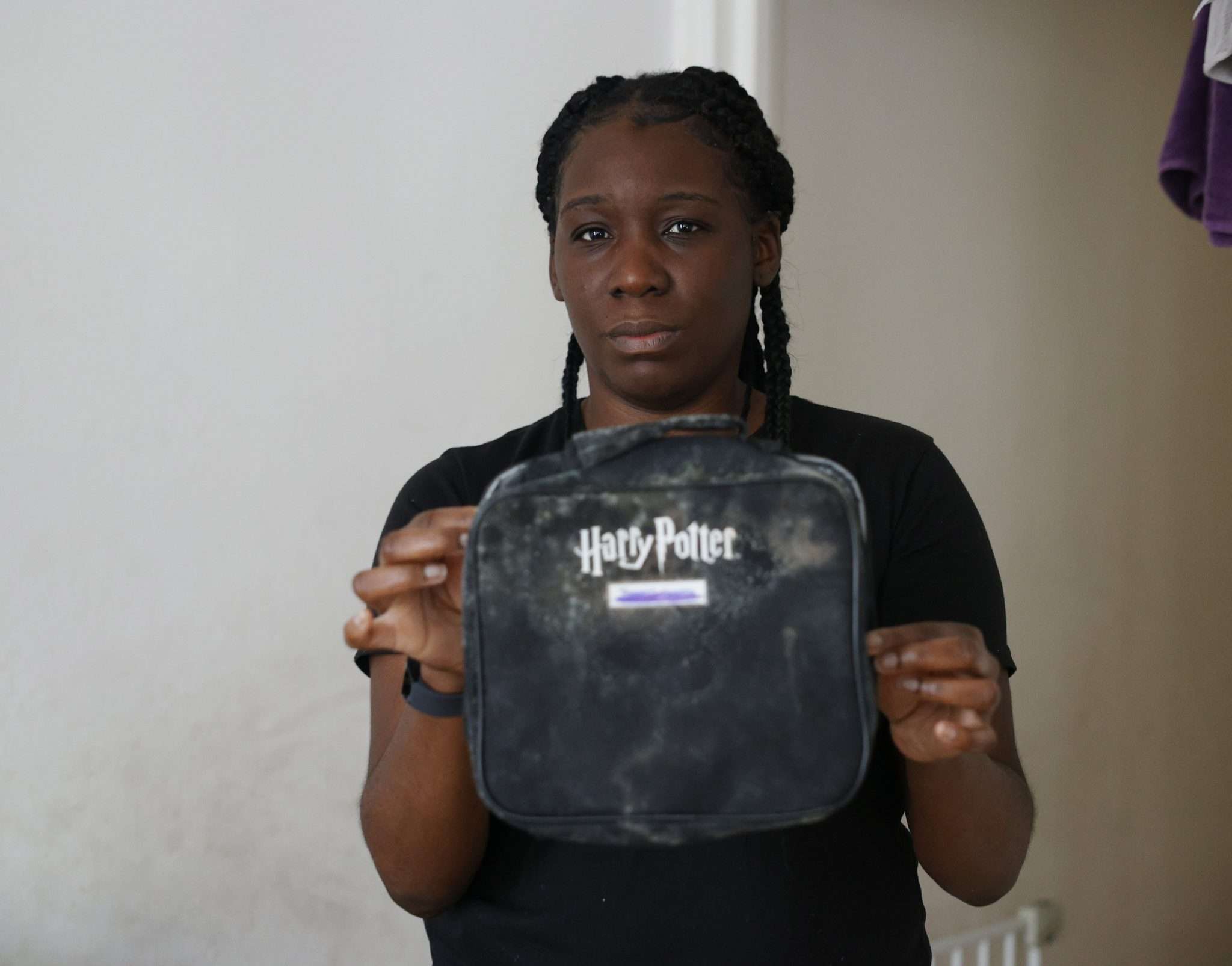 Mum forced to sleep on mattress in living room with toddler as she ...
