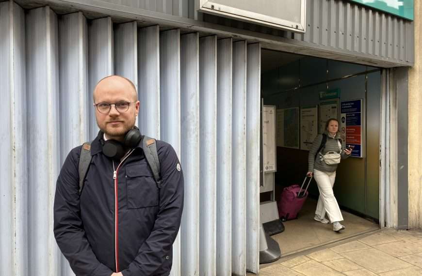 Passengers call Cutty Sark DLR station a ‘mess’, claiming space left in a ‘shameful’ state in recent years