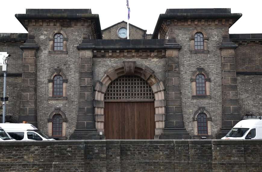 Campaigners set out demands to improve ‘miserable and filthy’ living and working conditions at HMP Wandsworth