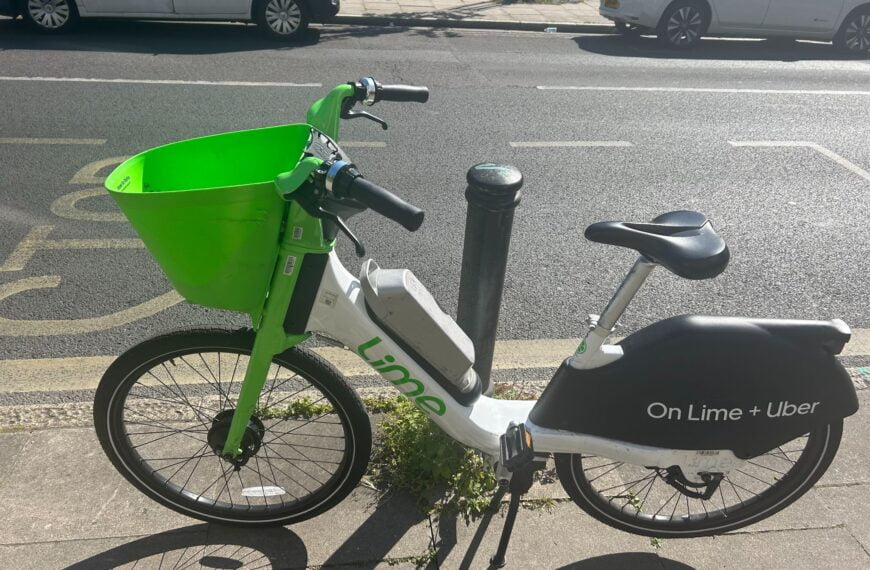 E-bike parking on Wandsworth town centre pavements to be banned in council crackdown
