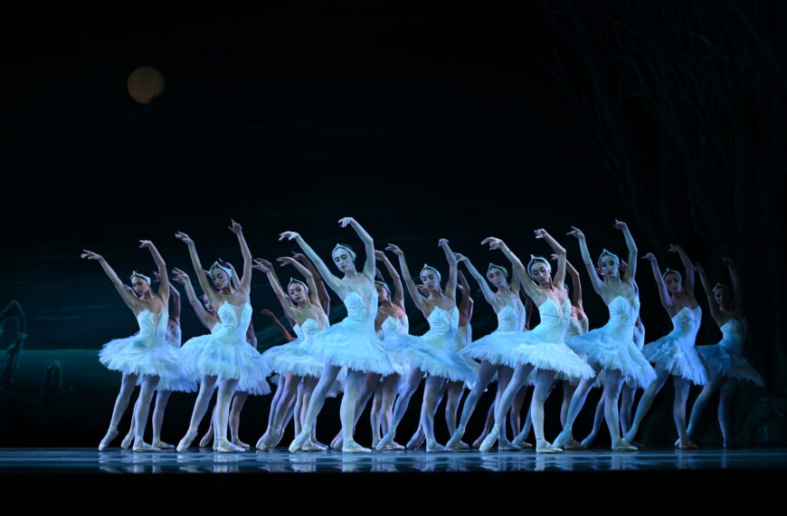 Review: Swan Lake – Coliseum