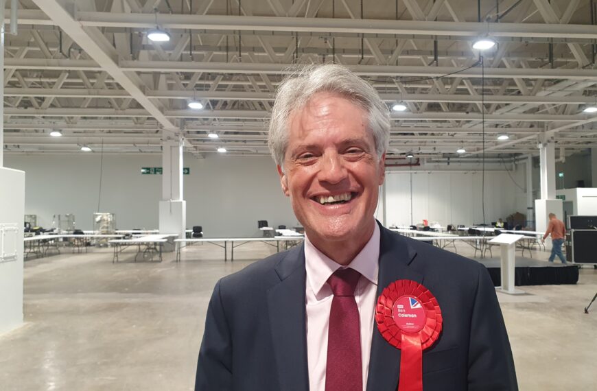 New Labour MP refuses to give up his council seat