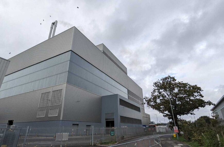 Council accused of ‘showing contempt for democracy’ after shutting down debate on contentious local incinerator