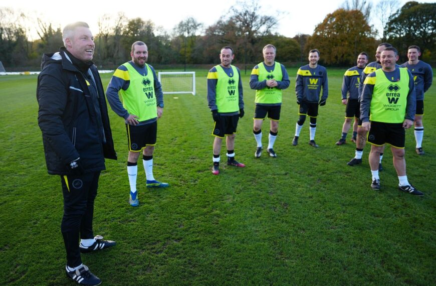 ‘It is a privilege’ – Millwall boss Neil Harris given Military Veterans shirt as squad get special treat at Calmont Road