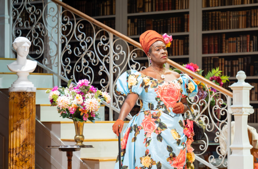 Review: The Importance of Being Earnest – National