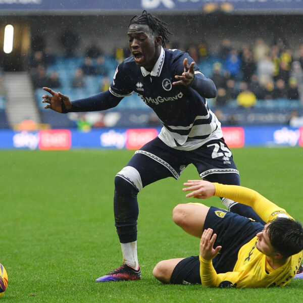 WATCH: Millwall supporters fume as Romain Esse appears to be denied clear penalty in Oxford United defeat