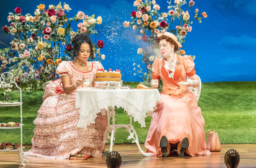 Review: The Importance of Being Earnest at Noël Coward Theatre
