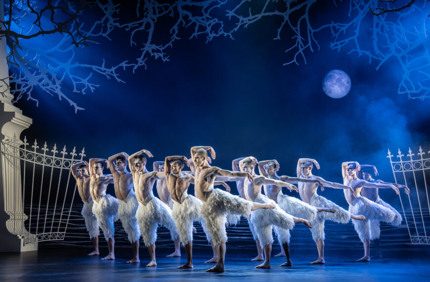 Review: Matthew Bourne’s Swan Lake at New Wimbledon Theatre