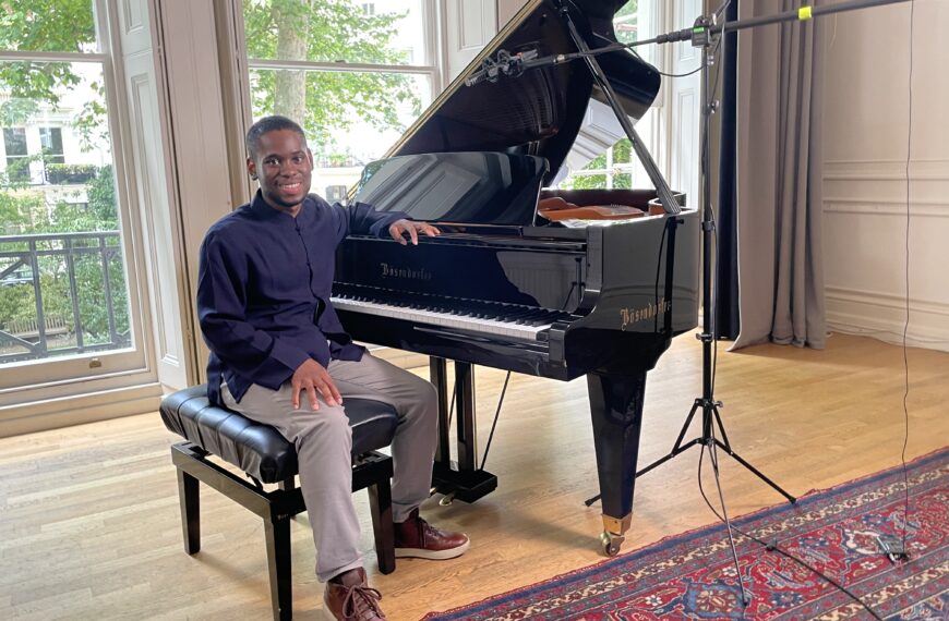 TV Piano Star Plays at Waterloo Concert