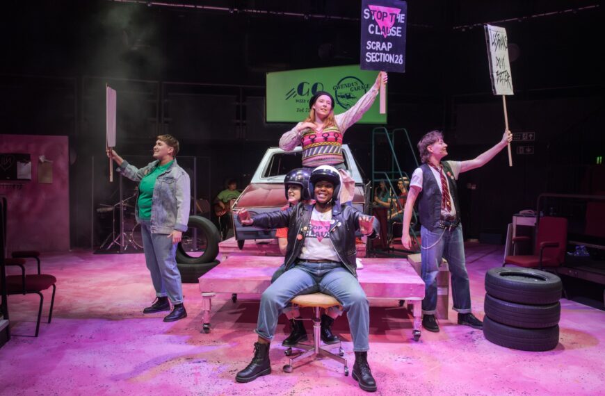 Review: Gwenda’s Garage at Southwark Playhouse