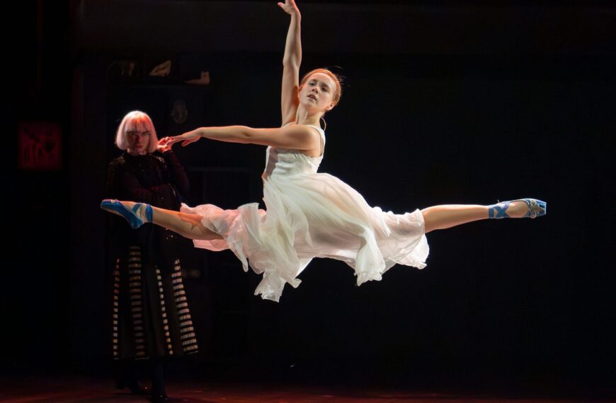 Review: Ballet Shoes at The National Theatre
