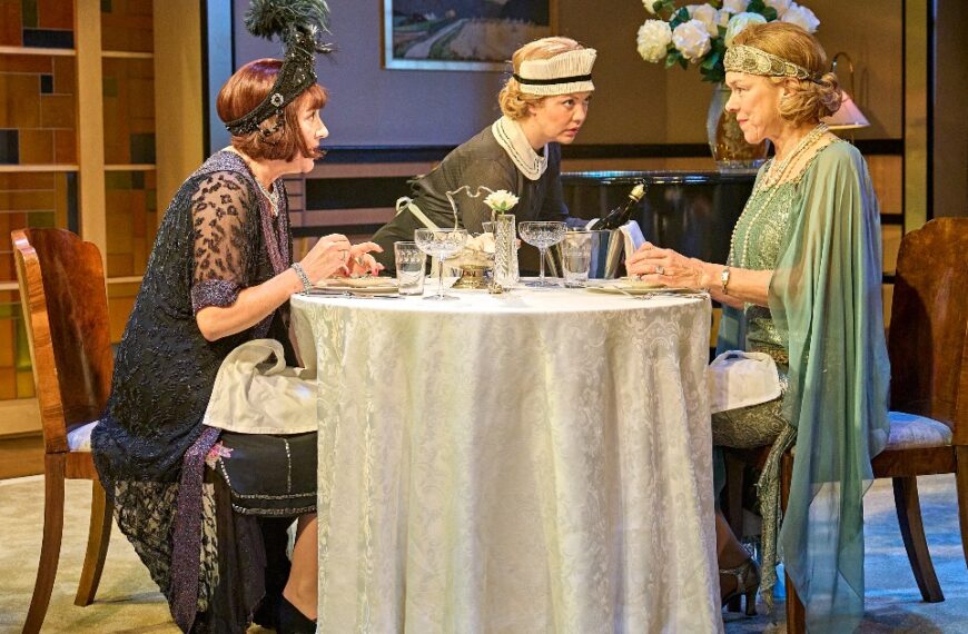 Review: Fallen Angels at the Menier