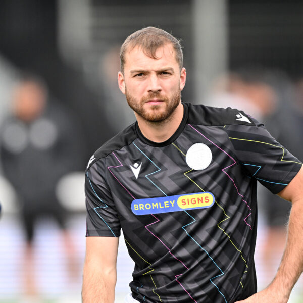 Ravens hit ‘top of the tree’ for first time – Cheek bags hat-trick as Crawley Town boss ‘does team-talk’ for Bromley chief