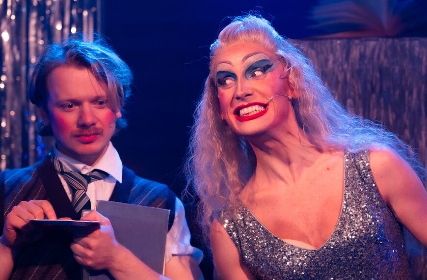 Review: The Liar, the Bitch and the Wardrobe