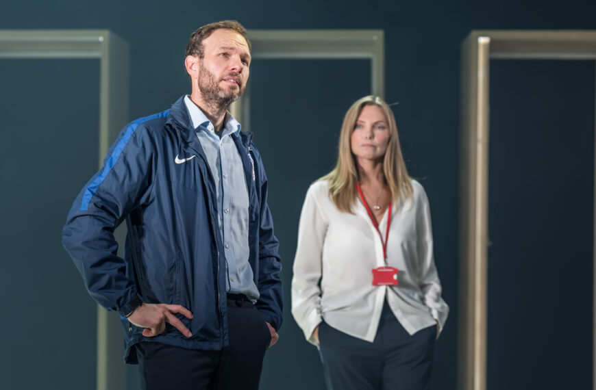 Review: Dear England at New Wimbledon Theatre