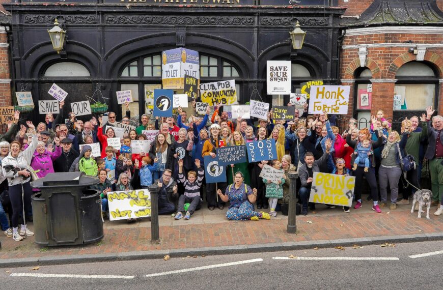 White Swan campaigners appeal for donations to save iconic pub