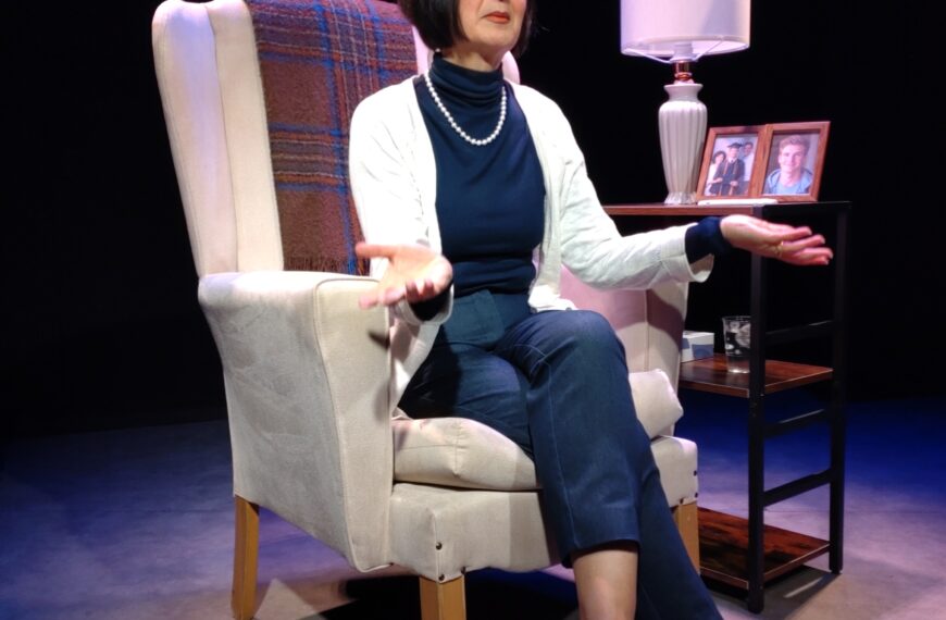 Review: Grindr Mom at Waterloo East Theatre