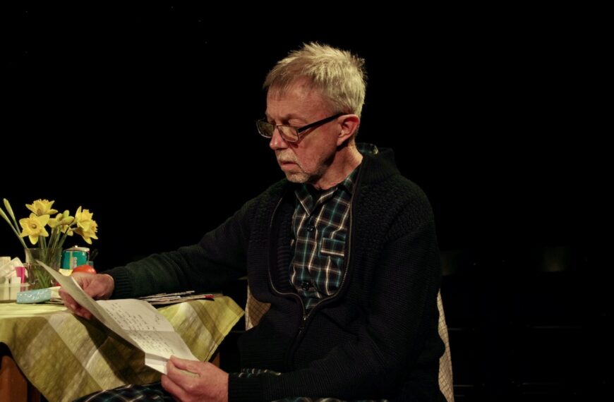 Review: Learning How to Dive at The White Bear Theatre