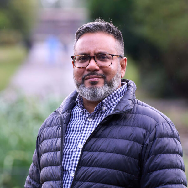 Green councillor defends oil and gas career