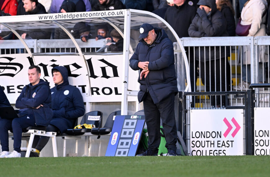 ‘Jittery, nerves, pivotal moment’ – Bromley overcome early goal to move to within four points of promotion