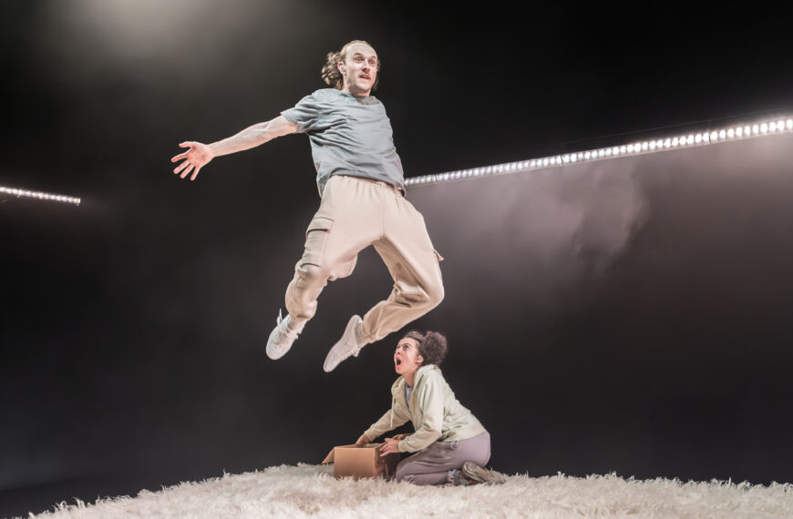 Review: Toto Kerblammo! Unicorn Theatre