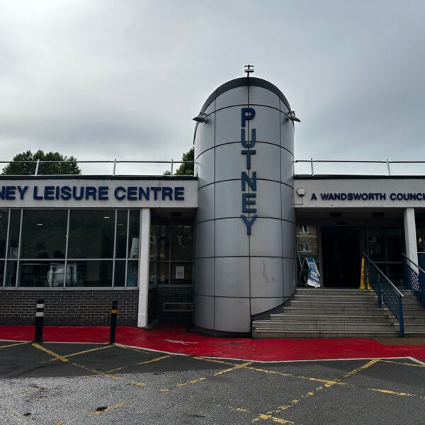 Plans to shorten South London pool paused as nearly 1k sign petition