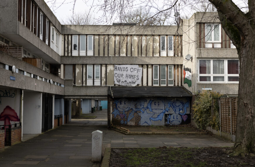 Residents on Thamesmead’s Lesnes Estate granted judicial review