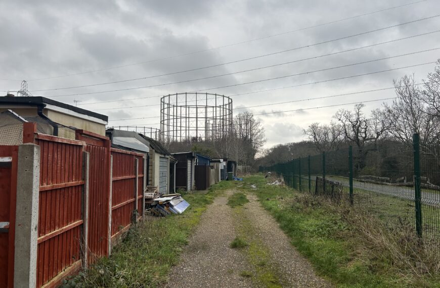 Plans for over 500 homes on protected Motspur Park site approved