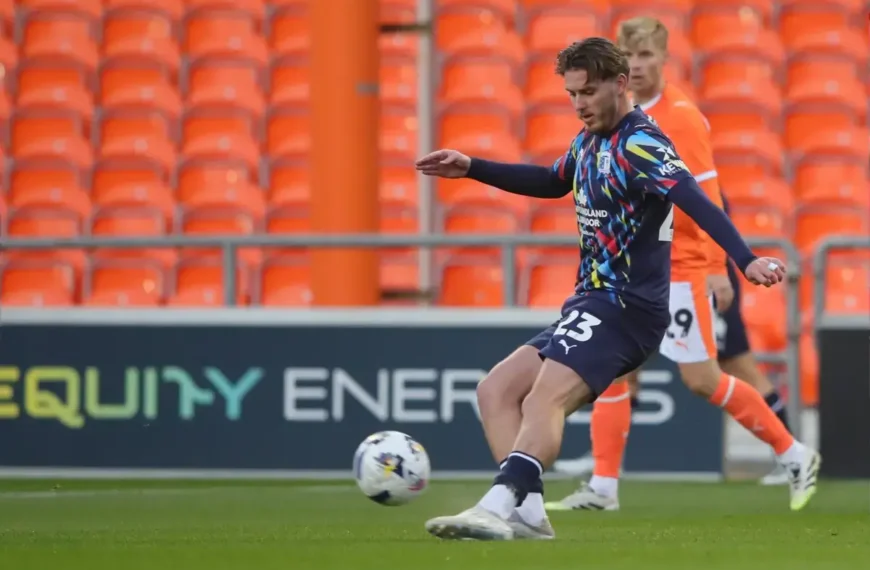 Four former Millwall players among group aiming to find new clubs at PFA training camp