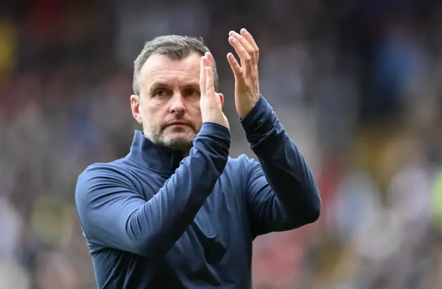 ‘Something needs to change if we bring in another one’ – ‘patient’ Charlton Athletic boss on potential striker move
