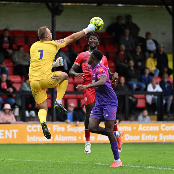 Wings hold off Rams charge: Welling maintain flying start as predator Melvin-Lambert strikes