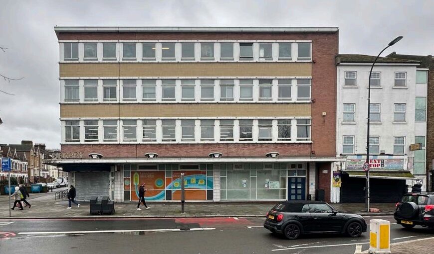 Lewisham library opening delayed again