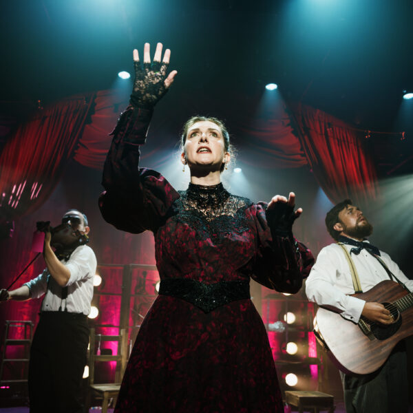 Review: Bury the Hatchet at Southwark Playhouse
