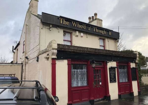 Derelict Plumstead pub could be turned into homes