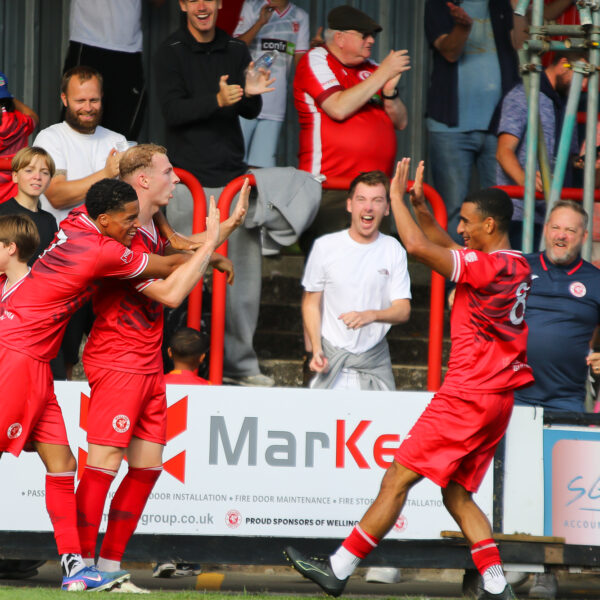 Welling United continue stunning home form