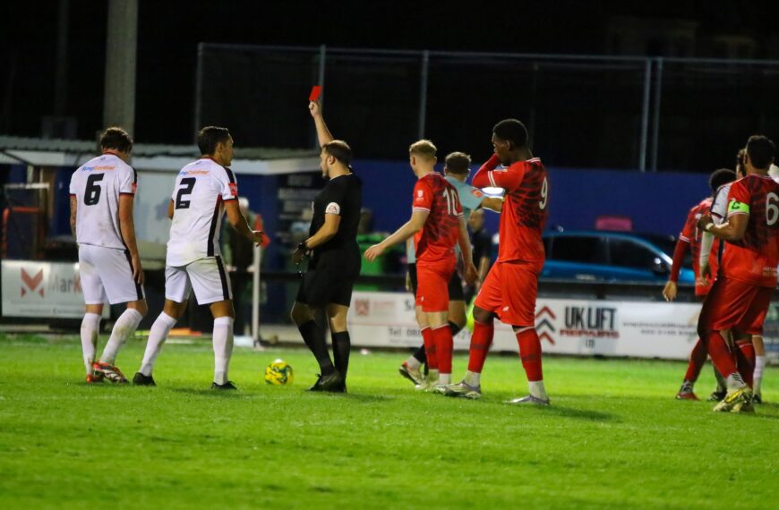 Last-gasp Welling United beat Faversham to set up FA Cup tie against Dulwich Hamlet