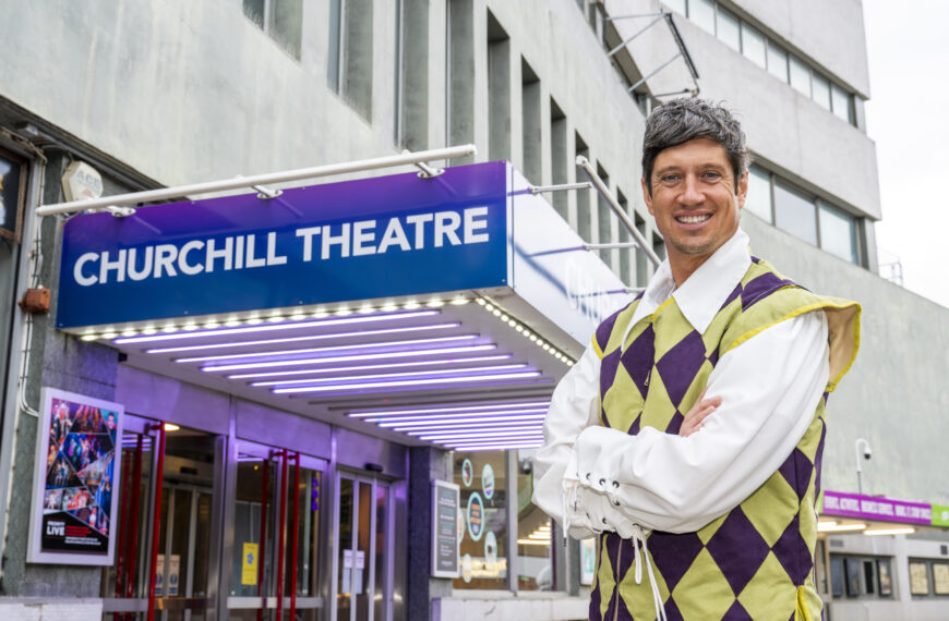 Vernon Kay Heads to Bromley