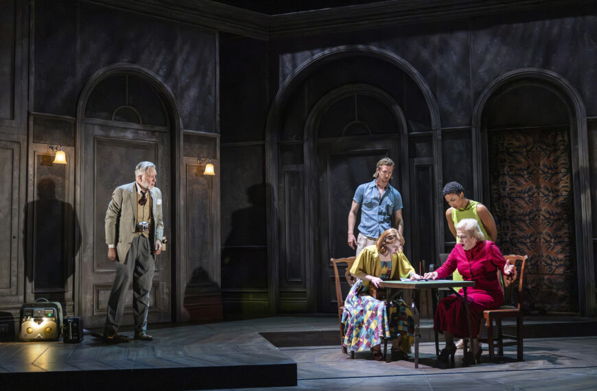 Review: The Haunting of Hill House – Richmond Theatre